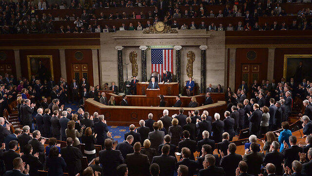 The importance of Netanyahu's move in the Congress and the moves of senior senators is in setting a higher bar for the president and secretary of state in regards to a nuclear agreement with Iran (Photo: AFP)