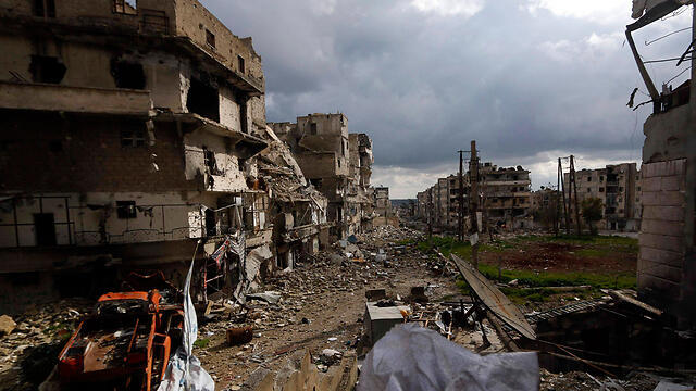 Destruction in Aleppo following fighting (Photo: Reuters) (צילום: רויטרס) Destruction in Aleppo following fighting (Photo: Reuters)