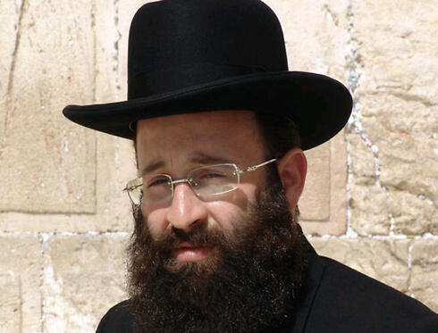 Rabbi Shmuel Rabonovitch. 'The Kotel ushers were wrong to prevent Linda from entering' nullnull Rabbi Shmuel Rabonovitch. 'The Kotel ushers were wrong to prevent Linda from entering'