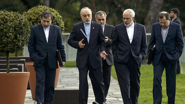 Iranian negotiating team in Lausanne (Photo: AP) (צילום: AP) Iranian negotiating team in Lausanne (Photo: AP)
