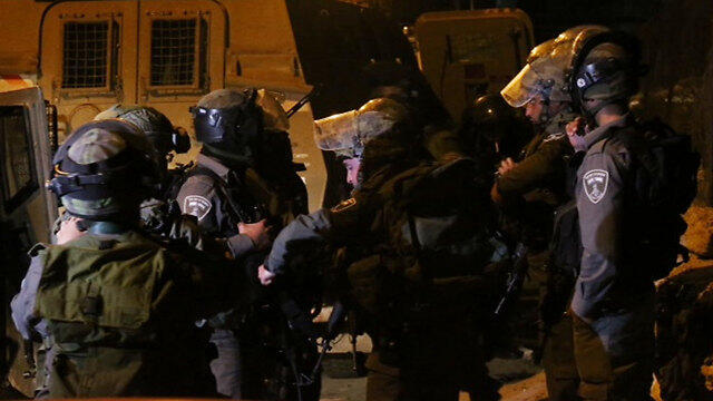 Border Police troops searching for the missing Israeli (Photo: Motti Kimchi) (צילום: מוטי קמחי ) Border Police troops searching for the missing Israeli (Photo: Motti Kimchi)