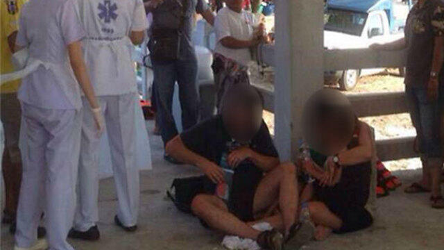 The family members with local rescue forces (Photo: Phuketwan) (צילום: phuketwan) The family members with local rescue forces (Photo: Phuketwan)