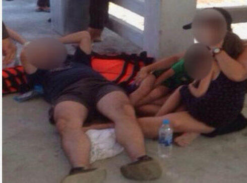 The family of the deceased girl in Krabi, Wednesday (Photo: Phuketwan) (צילום: phuketwan) The family of the deceased girl in Krabi, Wednesday (Photo: Phuketwan)