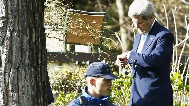 US Secretary of State John Kerry looks at his watch during a break in Iran nuclear talks (Photo: Reuters) (Reuters) US Secretary of State John Kerry looks at his watch during a break in Iran nuclear talks (Photo: Reuters)