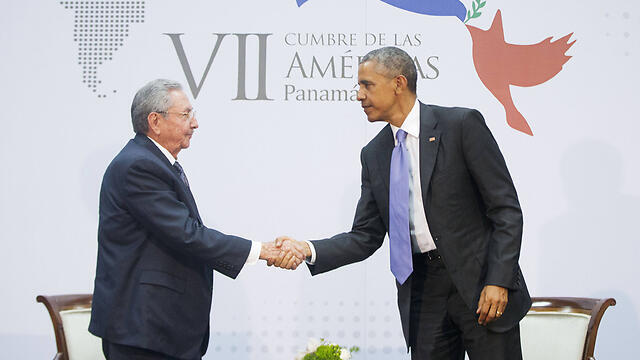 President Obama and President Castro hold historic meeting. (Photo: Associated Press)