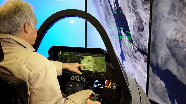 F-35 simulator (Photo: Roee Idan)