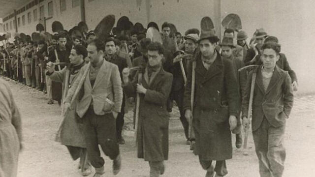 Tunisian Jewish men taken to forced labor campsnullnull Tunisian Jewish men taken to forced labor camps