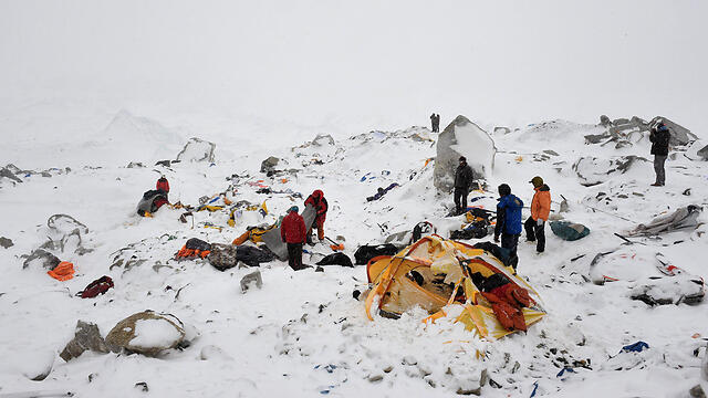 Wreckage at Everest camp after the avalanche (Photo: AFP)