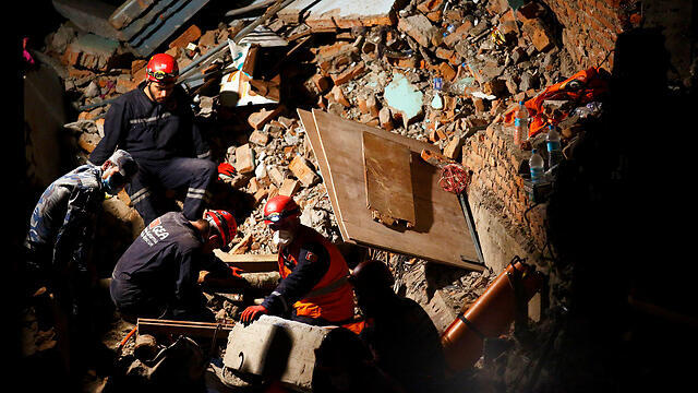 Death toll crosses 4,300 in Nepal (Photo: Reuters)