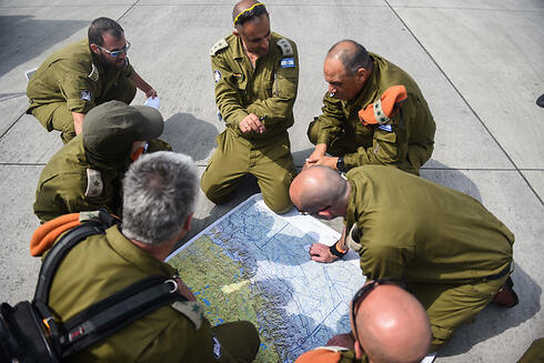 IDF team plans Nepal mission (Photo: IDF)