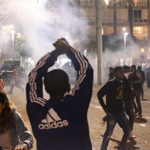 Protestors in Tel Aviv (Photo: Motti Kimchi) (צילום: מוטי קמחי) Protestors in Tel Aviv (Photo: Motti Kimchi)
