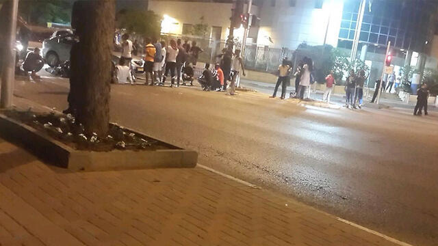 Protest in Rishon LeZion (Photo: Eli Senyor) (צילום: אלי סניור) Protest in Rishon LeZion (Photo: Eli Senyor)