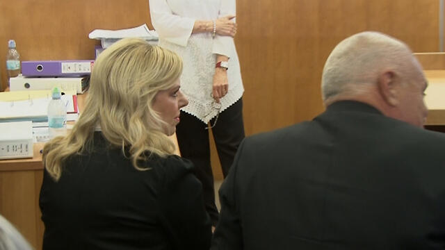 Sara Netanyahu in the courthouse on Sunday (Photo: Eli Mendelbaum)
