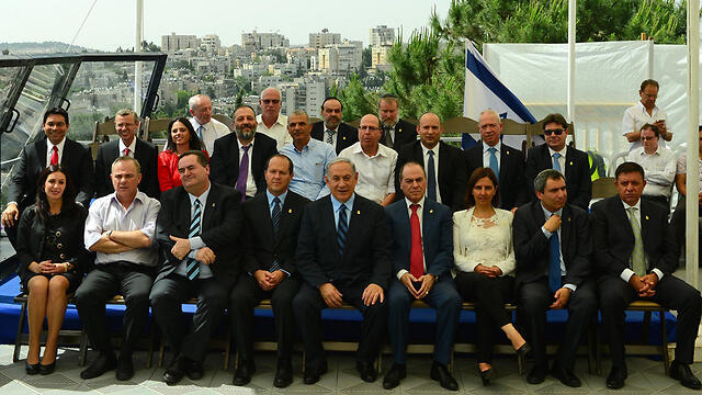 Cabinet meeting on Jerusalem Day. As far as Netanyahu is concerned, Jerusalem is already divided in practice into Jewish neighborhoods on one side and Palestinian villages and camps on the other side (Photo: Kobi Gideon, GPO)