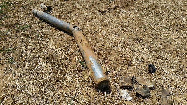 Fragment of rocket fired on Wednesday (Photo: Sdot Negev Spokesperson) (צילום: דוברות שדות נגב) Fragment of rocket fired on Wednesday (Photo: Sdot Negev Spokesperson)