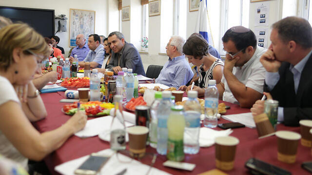 A meeting on the issue of French immigration (Photo: Zed Fillman) (צילום: זד פילמן) A meeting on the issue of French immigration (Photo: Zed Fillman)