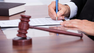 דוח תלונות: מילואימניקים ננזפו ושופט צולם ליד עבריין