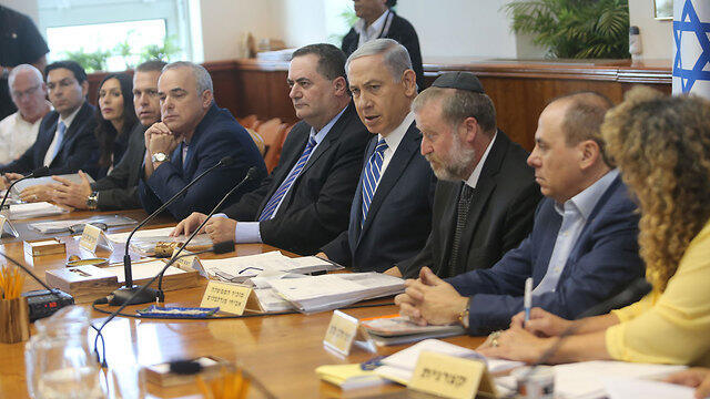 Netanyahu speaking at this week's cabinet meeting (Photo: Alex Kolomoisky)