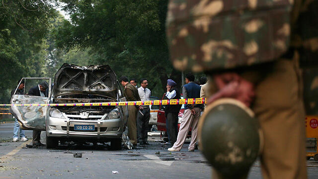 Attack near the Israeli embassy in New Delhi in 2012 (Photo: Reuters) (צילום: רויטרס) Attack near the Israeli embassy in New Delhi in 2012 (Photo: Reuters)