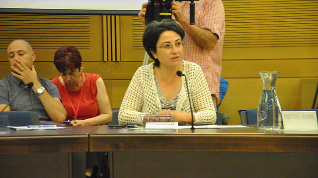 Haneen Zoabi at the House Committee meeting. (Photo: Ofer Meir) (צילום: עפר מאיר) Haneen Zoabi at the House Committee meeting. (Photo: Ofer Meir)