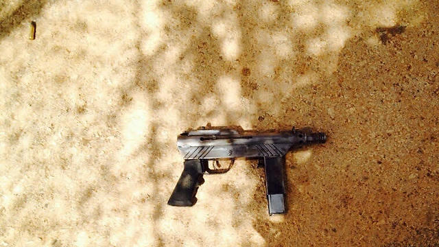 Weapon used by the attacker (Photo: IDF Spokesman)
