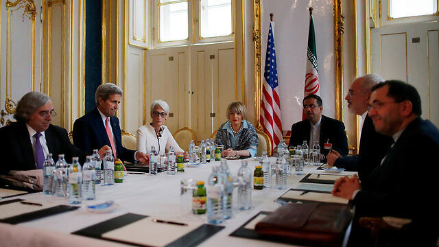 US and Iran delegations meet in Vienna over the weekend (Photo: Reuters) (צילום: רויטרס) US and Iran delegations meet in Vienna over the weekend (Photo: Reuters)