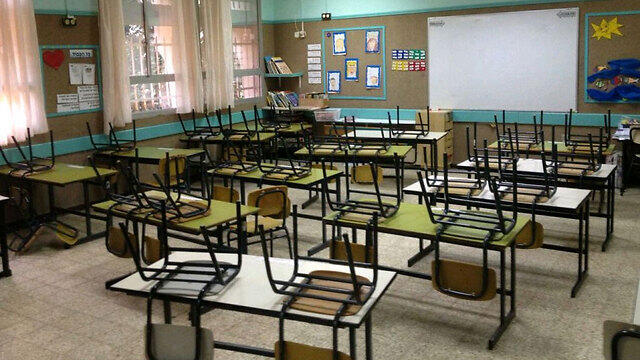 An empty classroom on the first day of the week. (Photo: Odelia Gutal)