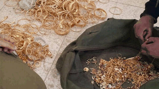 Jordanian gold used for funding (Photo: Shin Bet)