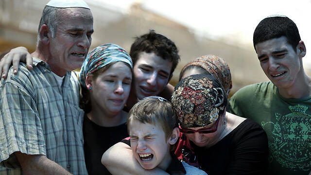 Funeral of Malachi Rosenfeld (Photo: AFP) (צילום: AFP) Funeral of Malachi Rosenfeld (Photo: AFP)