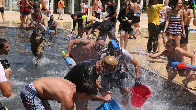 Get to the choppa! (Photo: Moti Kimchi) (צילום: מוטי קמחי) Get to the choppa! (Photo: Moti Kimchi)