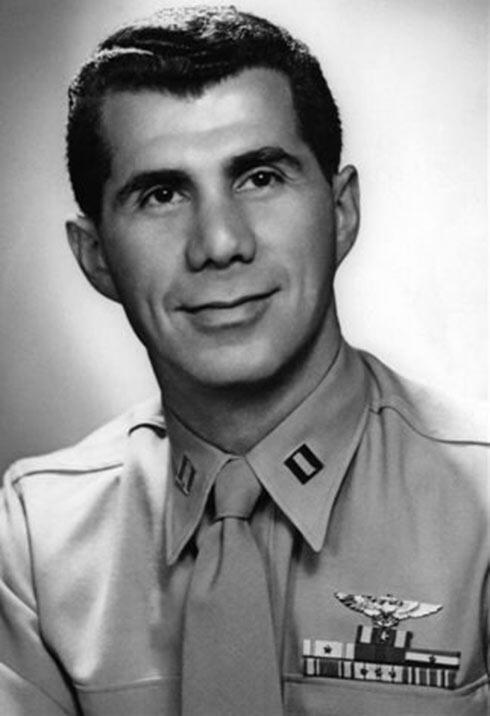 Lou Lenart (Photo: IAF) (צילום: חיל האוויר) Lou Lenart (Photo: IAF)