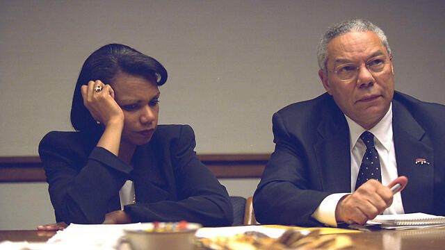 Condoleezza Rice and Colin Powell appear stunned (Photo: Reuters) (צילום: רויטרס) Condoleezza Rice and Colin Powell appear stunned (Photo: Reuters)