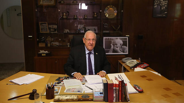 President Reuven Rivlin at his official residence (Photo: Gil Yohanan) (צילום: גיל יוחנן) President Reuven Rivlin at his official residence (Photo: Gil Yohanan)