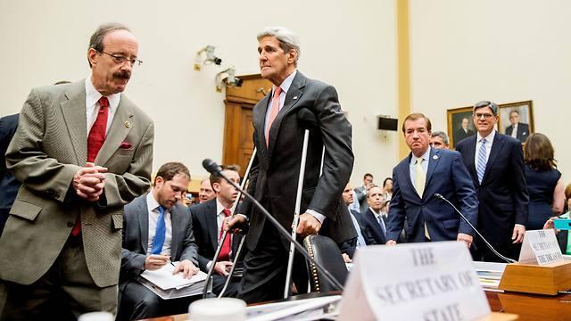 Democratic Senator Eliot Engel (L), who has come out against the Iran nuclear deal, with Secretary of State John Kerry (Photo: AP)