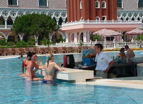 Antalya. Some 57,000 Israelis visited Turkey during the High Holy Days (Photo: Danny Sadeh) (צילום: דני שדה) Antalya. Some 57,000 Israelis visited Turkey during the High Holy Days (Photo: Danny Sadeh)