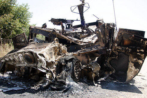 Burned IDF Humvee in 2006 (Photo: Gil Nachoshten)