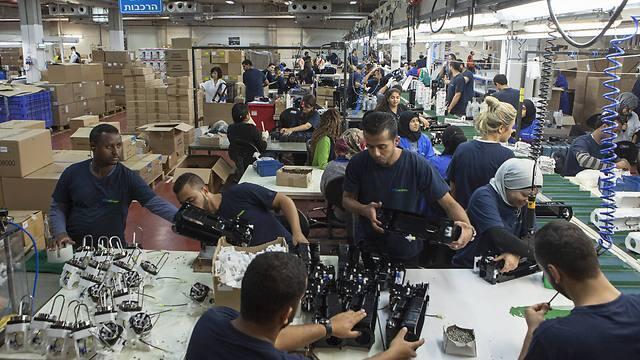 Sodastream's factory in Rahat (Photo: AP) (צילום: AP) Sodastream's factory in Rahat (Photo: AP)