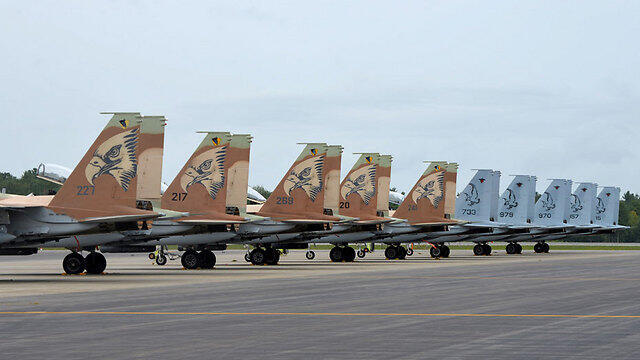 Israeli F-15s before stop before crossing the Atlantic (Photo: IDF Spokesperson) (צילום: דובר צה"ל) Israeli F-15s before stop before crossing the Atlantic (Photo: IDF Spokesperson)