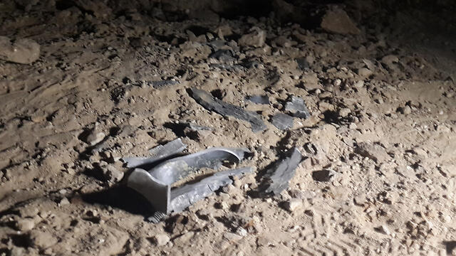 The rocket fired at Sderot. (Photo: Roee Idan) (צילום: רועי עידן) The rocket fired at Sderot. (Photo: Roee Idan)