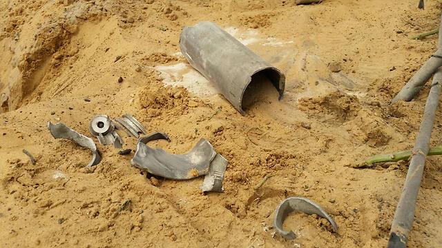 Кассам на терроритории регионального совета Хоф-Ашкелон. Фото: Рои Идан (צילום: רועי עידן) Кассам на терроритории регионального совета Хоф-Ашкелон. Фото: Рои Идан