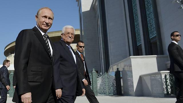 President Putin and President Abbas (Photo: Reuters) (צילום: רויטרס) President Putin and President Abbas (Photo: Reuters)