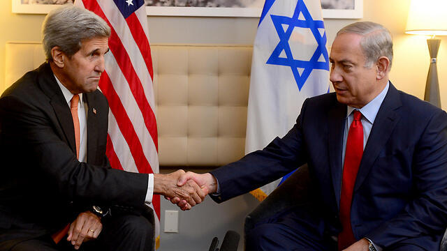 Kerry and Netanyahu (Photo: Avi Ohayun)