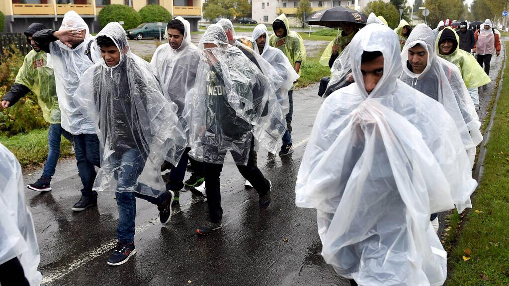 Migrants and refugees at the Finland-Sweden border in Tornio (Photo: Reuters) Migrants and refugees at the Finland-Sweden border in Tornio