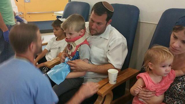 Dagan and his family (Photo: Avraham Cohen)