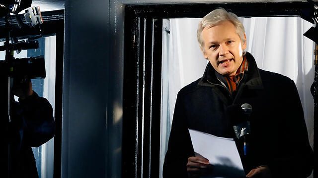 Ассанж в посольстве Эквадора. Фото: АР (צילום: AP) Ассанж в посольстве Эквадора. Фото: АР