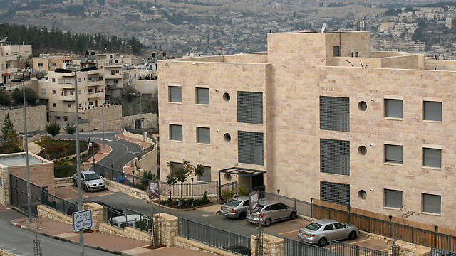 Jewish neighborhood overlooking Jabel Muakber. Jerusalem’s Arabs cannot be denied their freedom of movement and freedom of choice (Photo: Amit Shabi) (צילום: עמית שאבי) Jewish neighborhood overlooking Jabel Muakber. Jerusalem’s Arabs cannot be denied their freedom of movement and freedom of choice (Photo: Amit Shabi)
