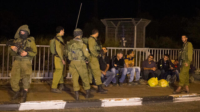 На месте теракта на перекрестке Ариэль, октябрь 2015 г. Фото: Идо Эрез