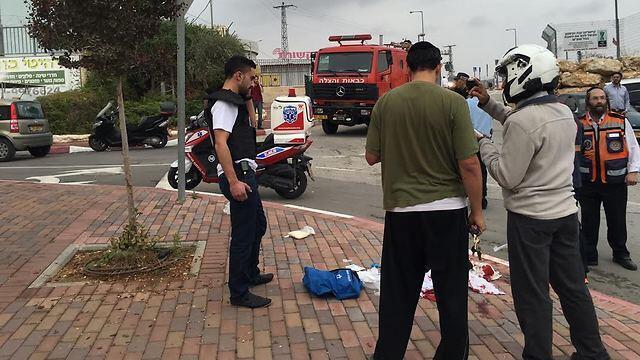 Scene of the attack in Sha'ar Binyamin. (Photo: Hatzola) (צילום: דוברות איחוד הצלה) Scene of the attack in Sha'ar Binyamin. (Photo: Hatzola)