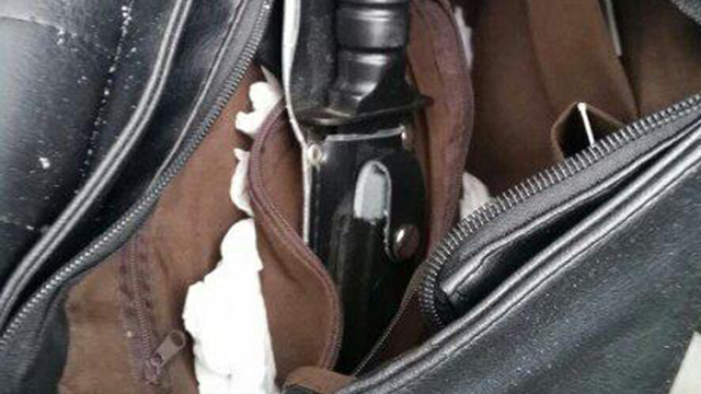 Knife found in carnullnull Knife found in car