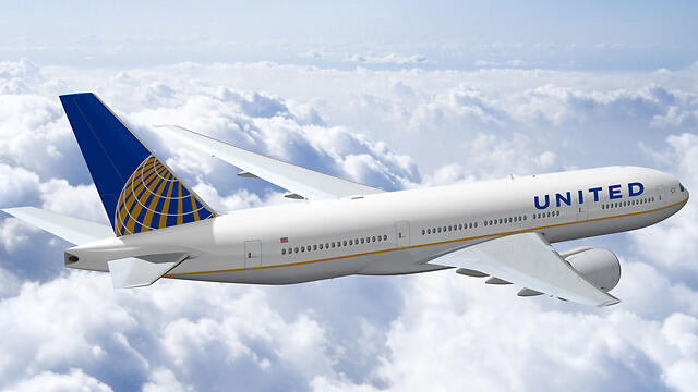 Самолет летит в Израиль. Фото: United